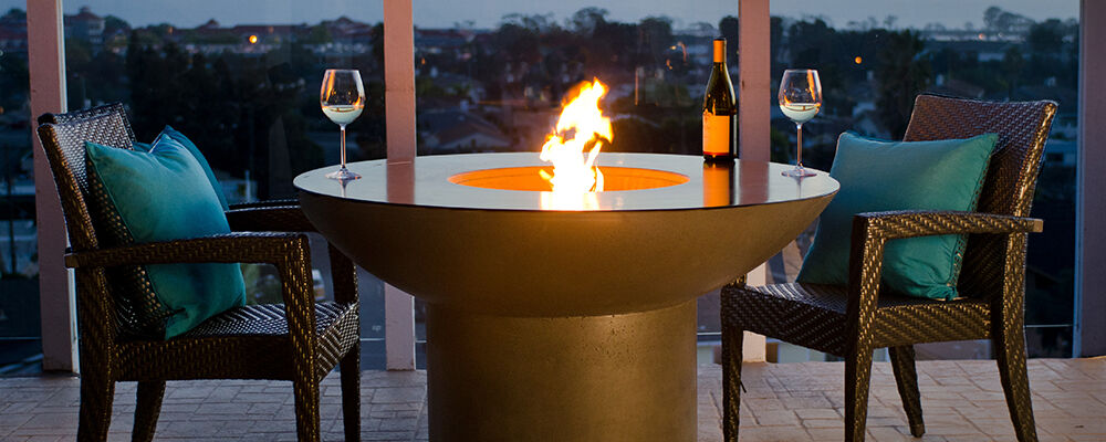 Featuring American Fyre Designs, Outdoor Great Room & Napoelon Firepits, Fire Tables & Fire Bowls